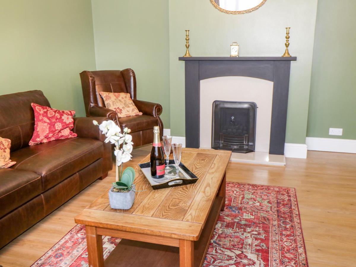 Hazeldene Vila Whitby Exterior foto
